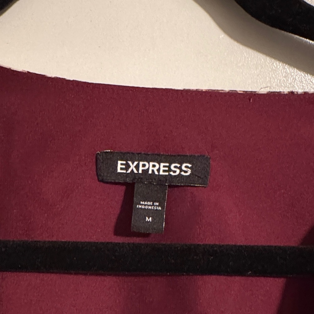 Express Top - Picture 2 of 7